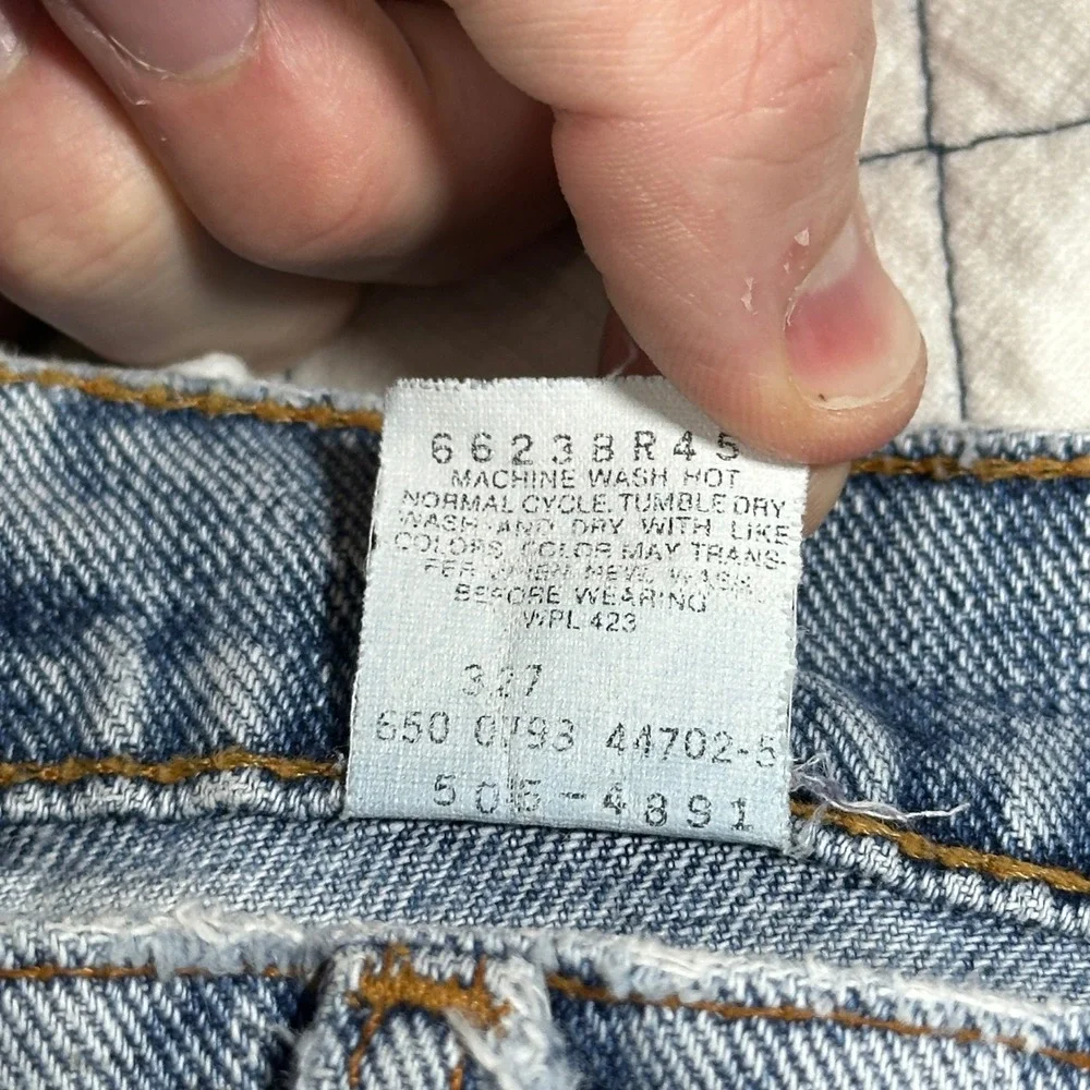 VTG 90s Levis 505 Mens Light Wash Straight Leg Denim Jeans Made in USA *29x31
